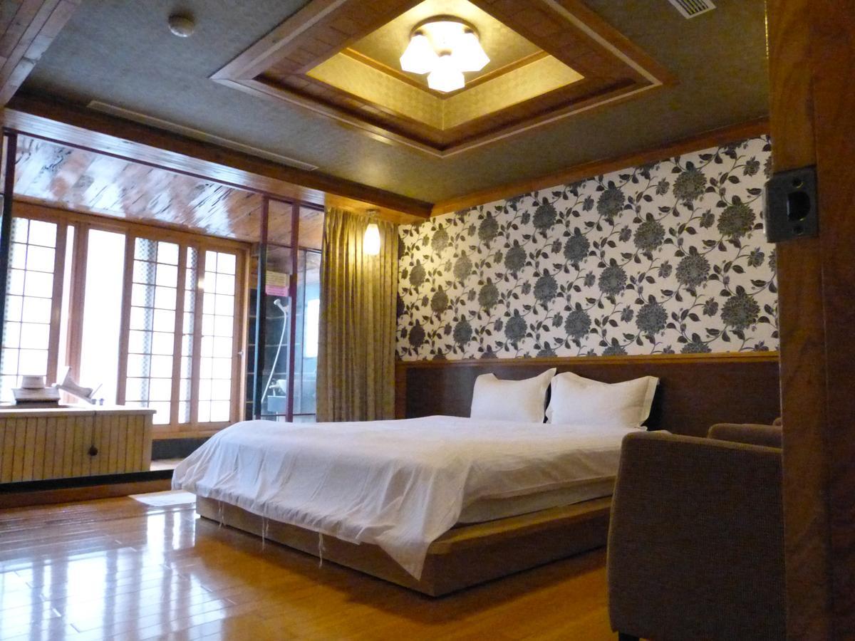 Full Moon Spa Wulai Bagian luar foto