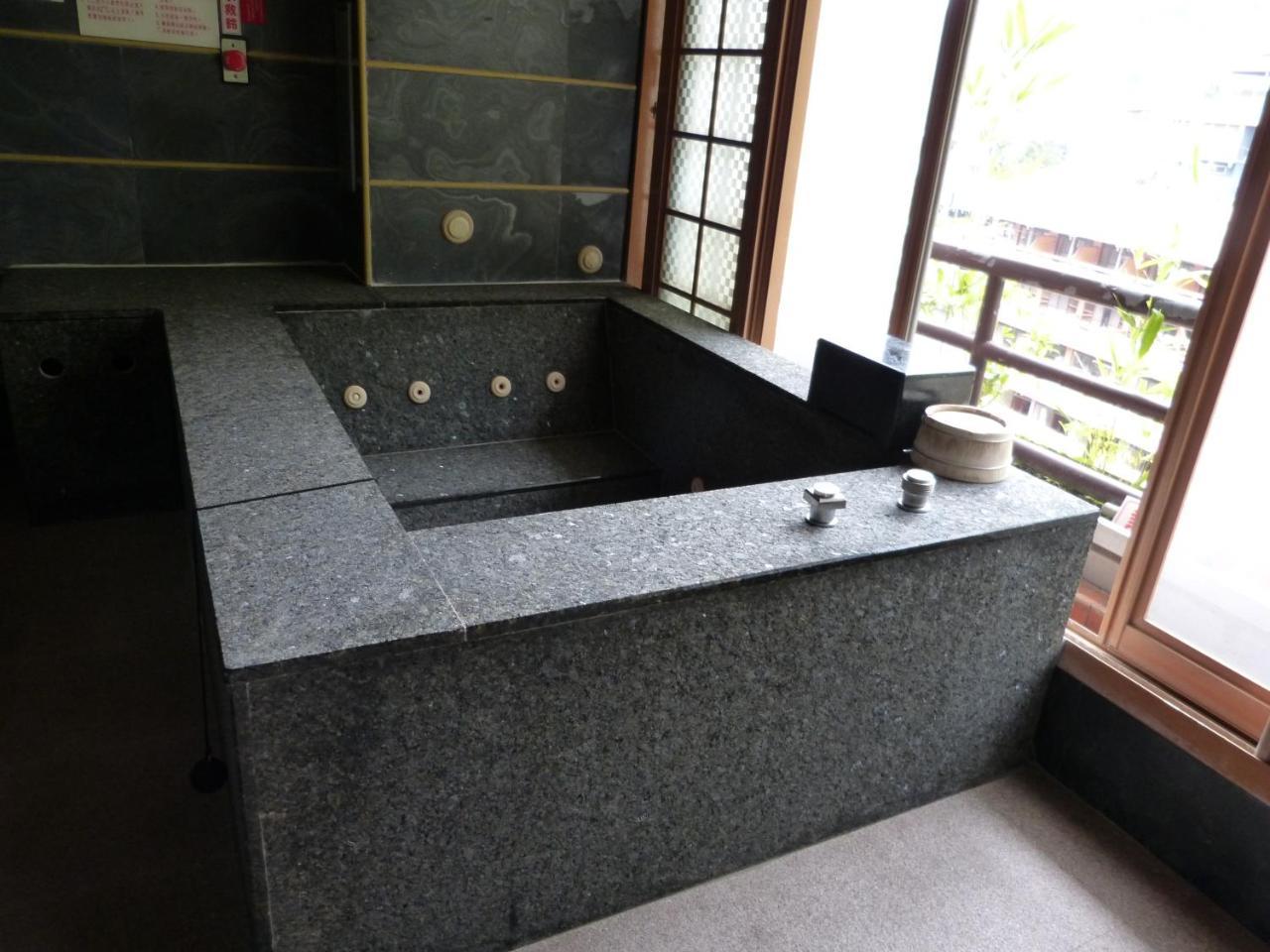 Full Moon Spa Wulai Bagian luar foto